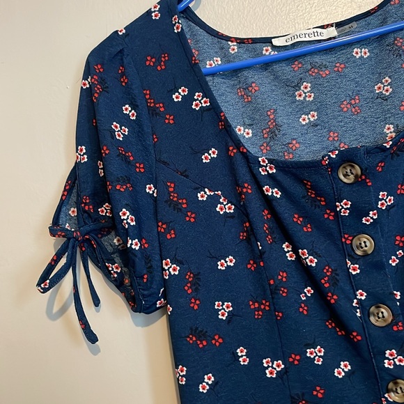 NWOT Emerette Top - Picture 4 of 8